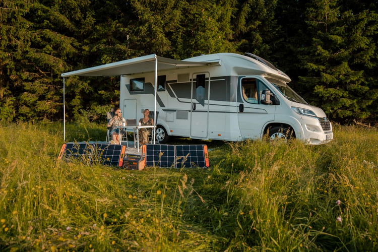 Benefits of Solar Power Generators for Camper Vans and RVs