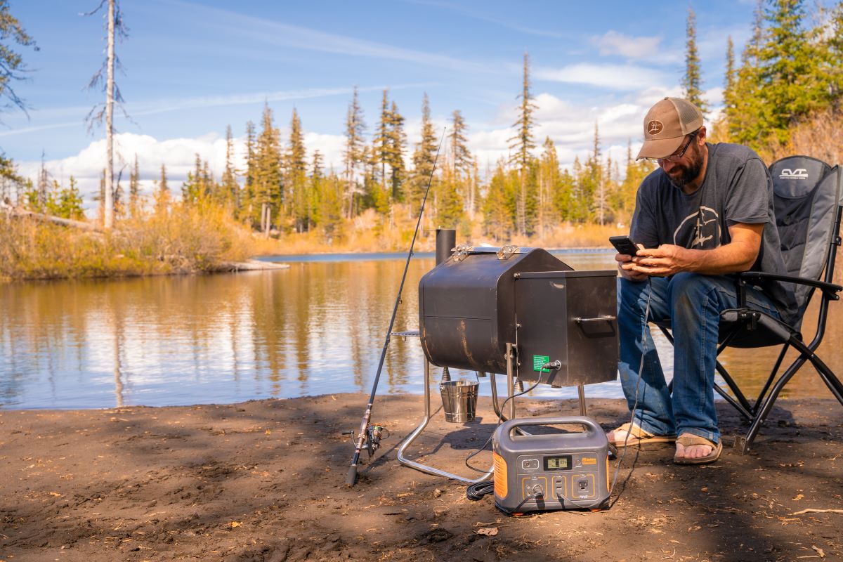 How to Place Your Ice Fishing Hut: A Comprehensive Guide for Canadian Anglers