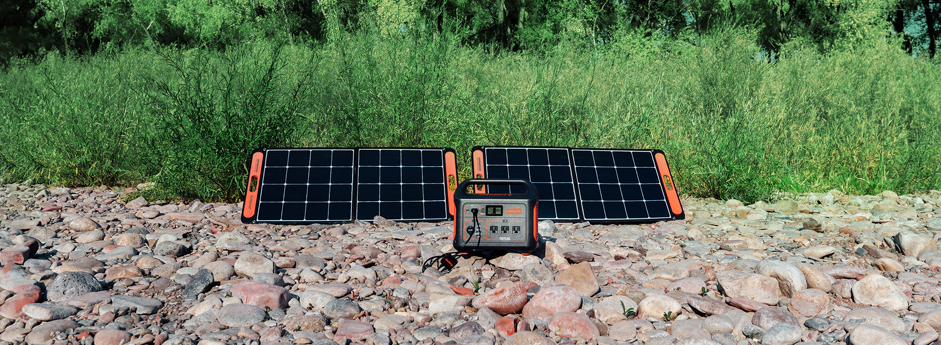 Jackery Solar Generator 1000, Explorer 1000,2X SolarSaga 100W with  3x110V/1000W AC Outlets at Rs 169997/set, Sabe Gaon, Thane